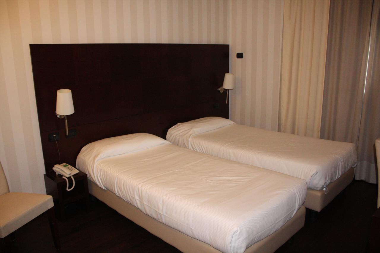 Hotel 2C Legnano Exterior photo