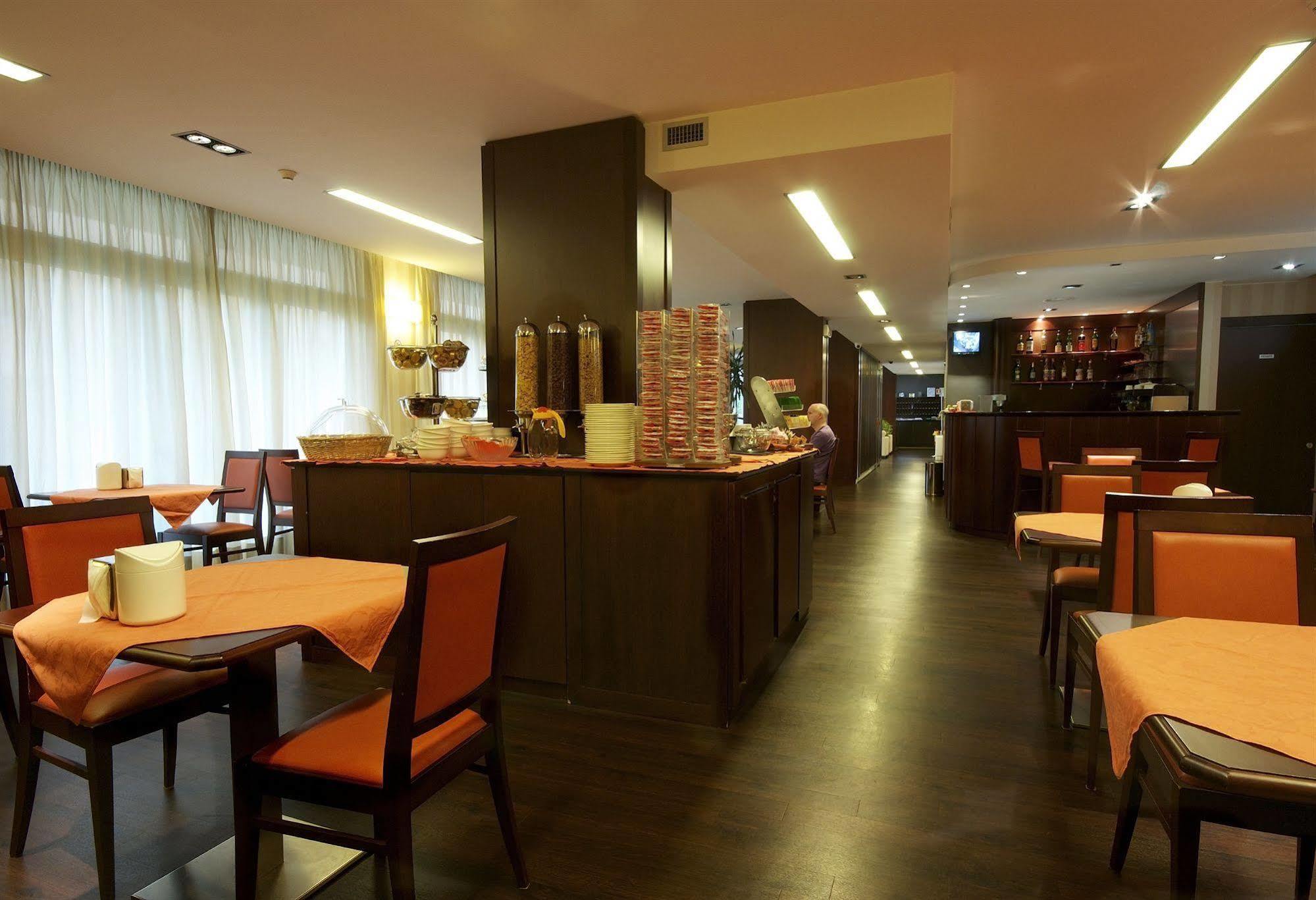 Hotel 2C Legnano Exterior photo