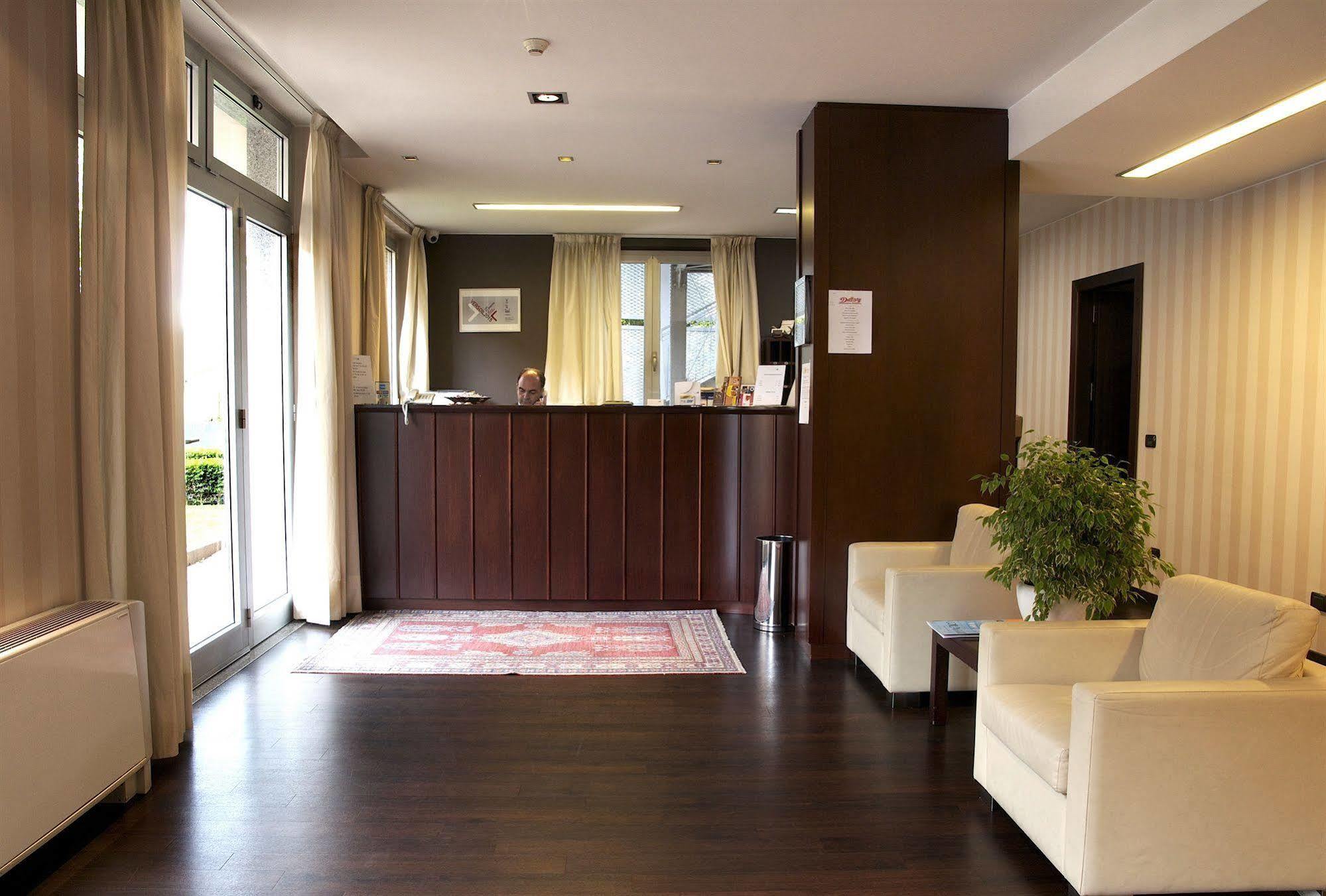 Hotel 2C Legnano Exterior photo