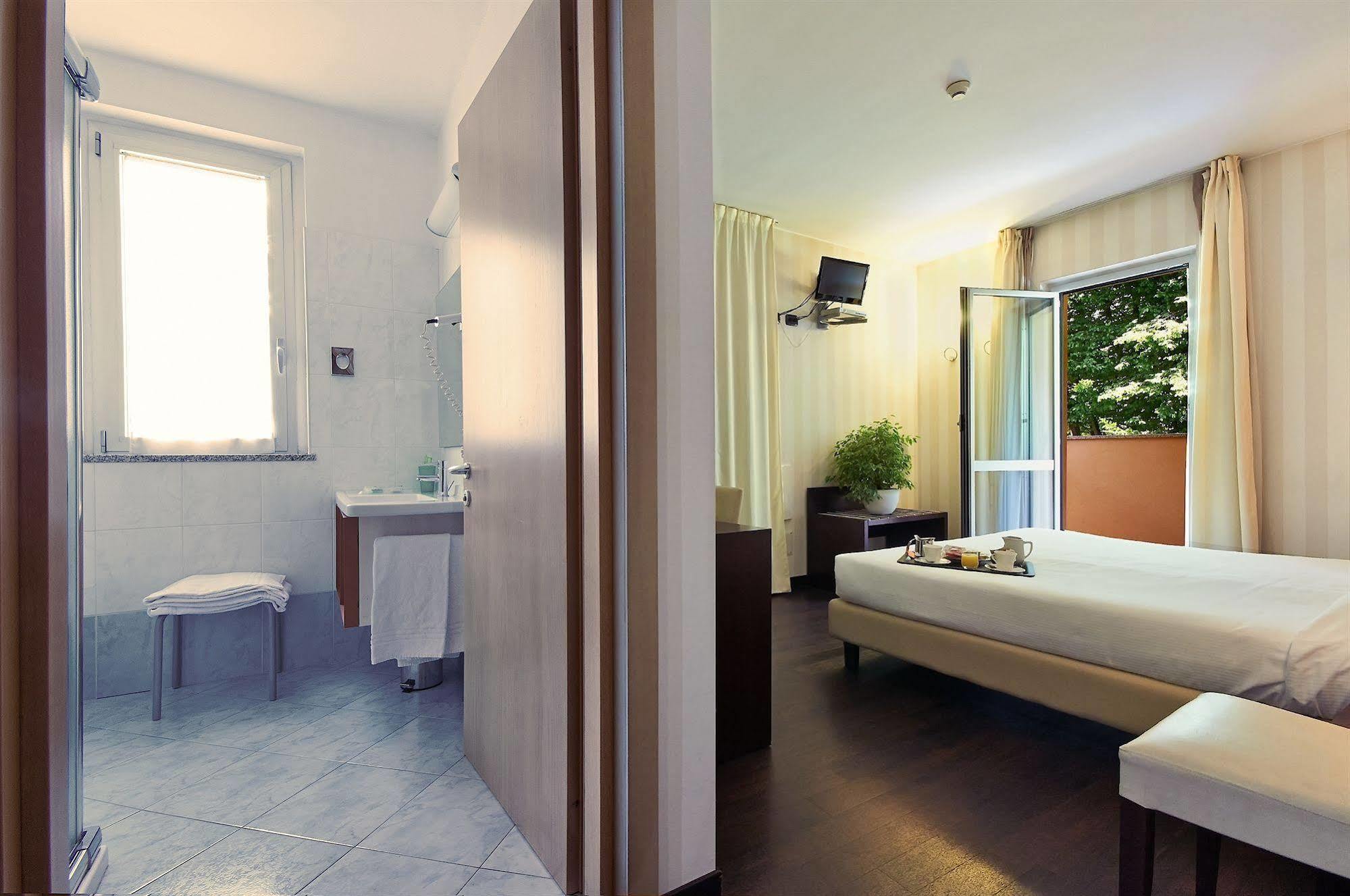 Hotel 2C Legnano Exterior photo