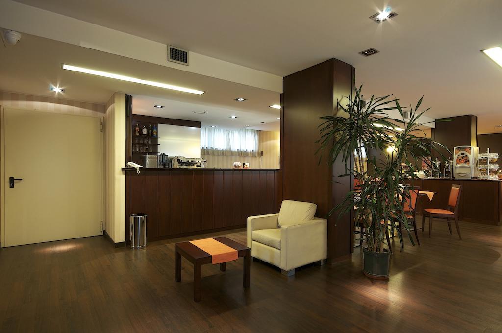 Hotel 2C Legnano Exterior photo