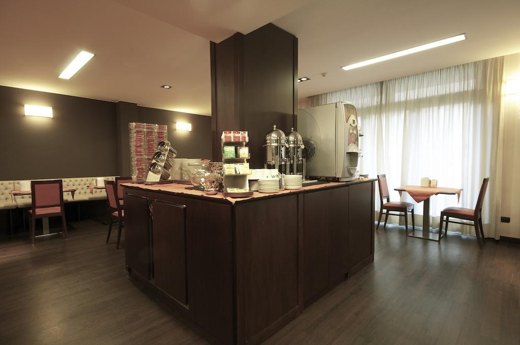 Hotel 2C Legnano Exterior photo